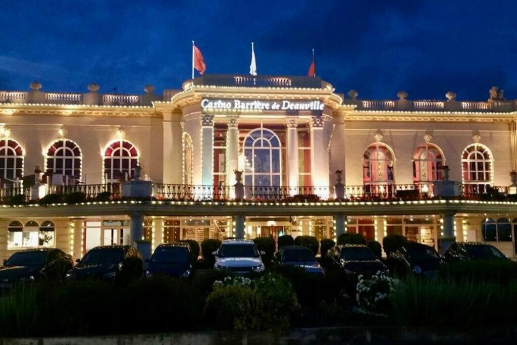 Le Camaieu Deauville Esterno foto